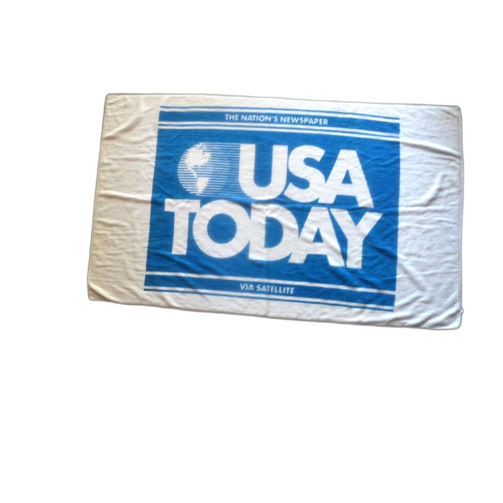 USA TODAY Newspaper Promotional Advertising Beach Towel 1982 62 x 36.5" Vintage
